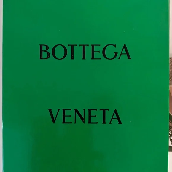 BOTTEGA VENETA NEW Stretch Mesh Pumps with Gold Chain Link SZ 5 NWT - Picture 6 of 7